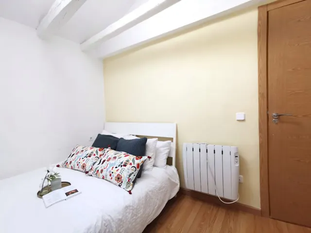 Private room in Calle de Santa Catalina, Madrid (1333031) room image 9