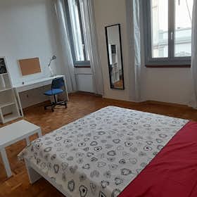 Private room for rent for €690 per month in Florence, Via Giambattista Lulli