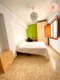 Private room for rent for €300 per month in Castelló de la Plana, Carrer d'Herrero
