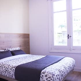 Private room for rent for €790 per month in Madrid, Calle de Alberto Aguilera