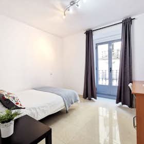 Private room for rent for €790 per month in Madrid, Plaza de Santa Cruz