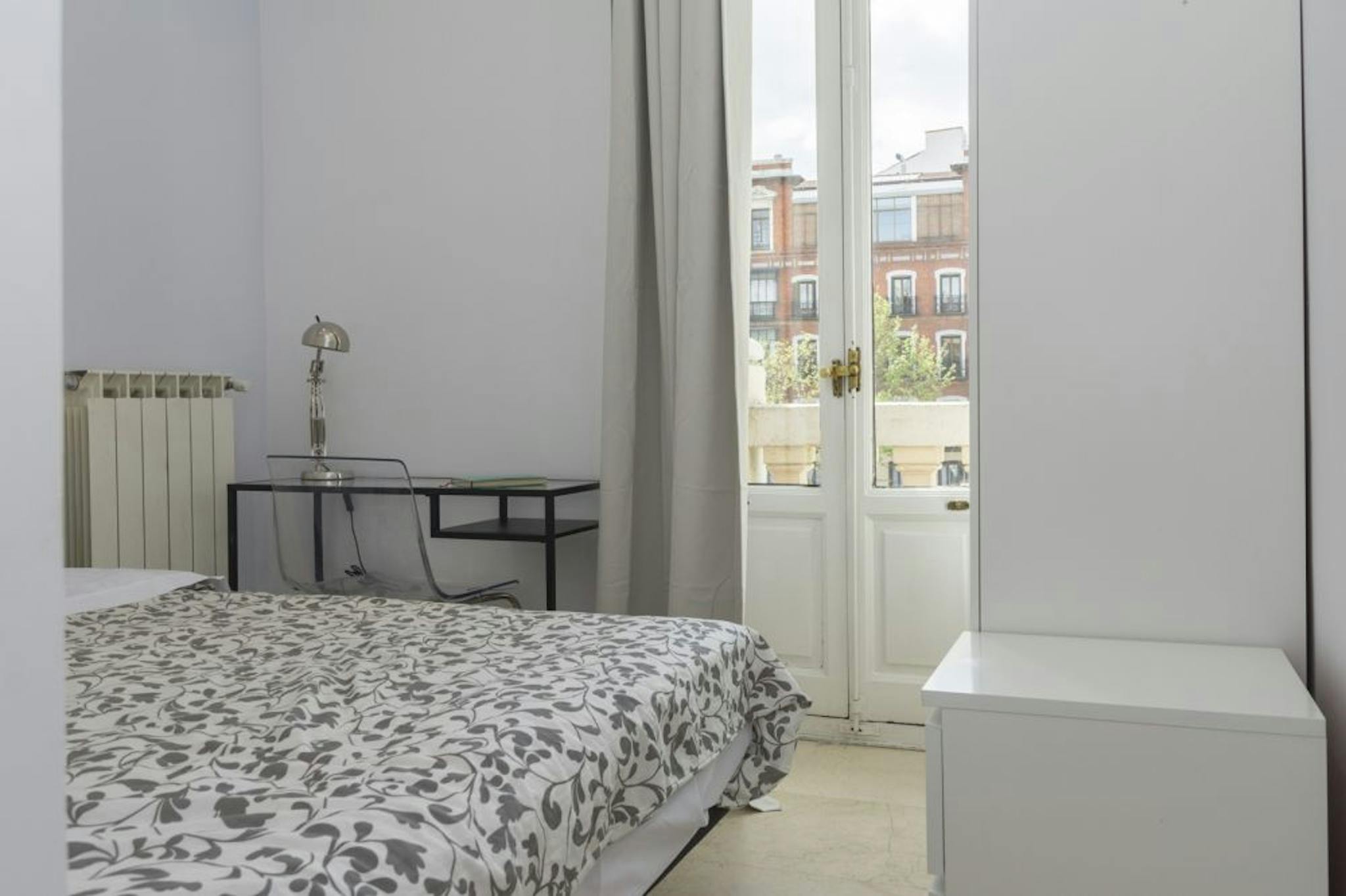 Plaza de Santa Ana, Madrid preview