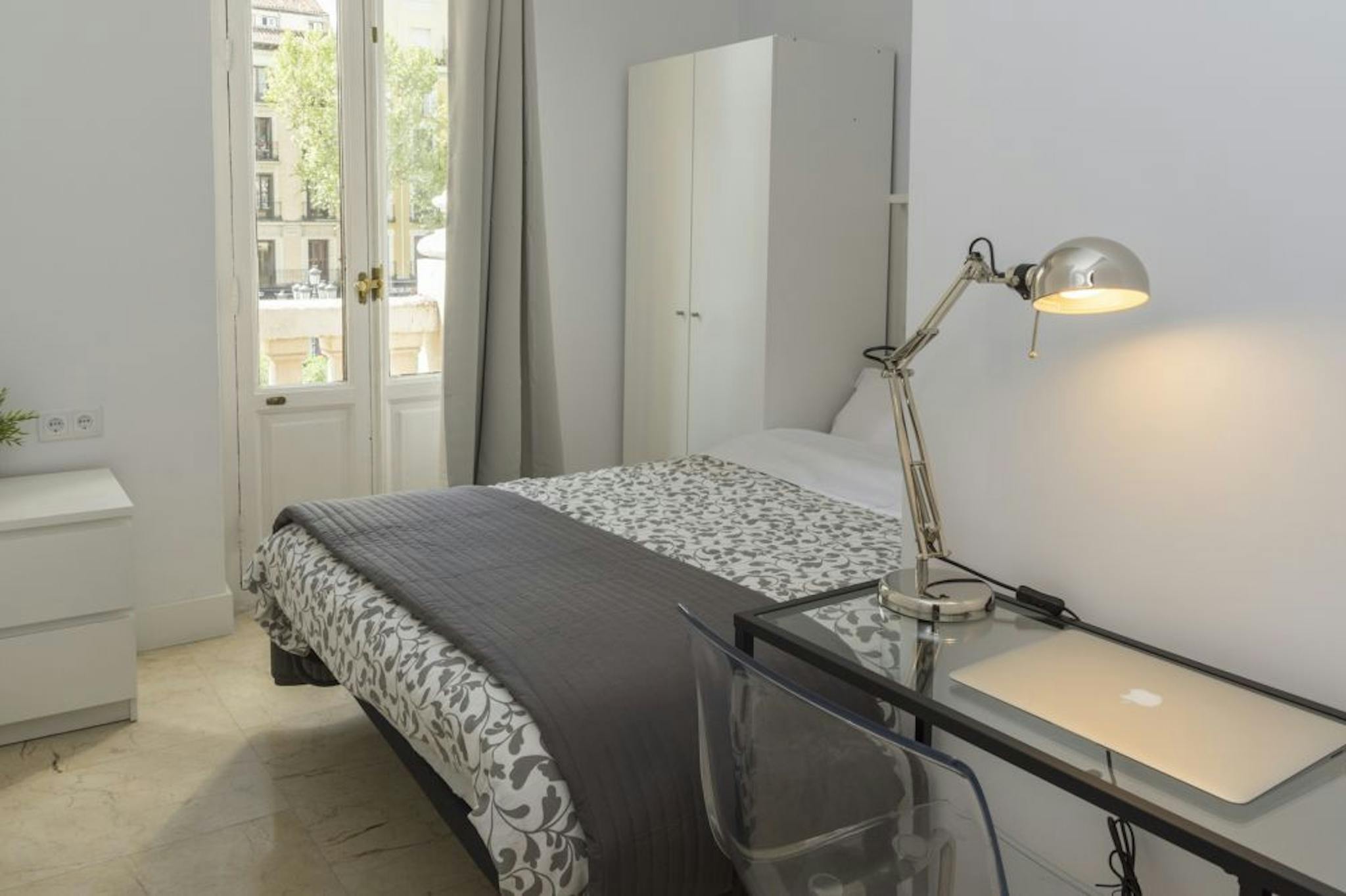 Plaza de Santa Ana, Madrid preview