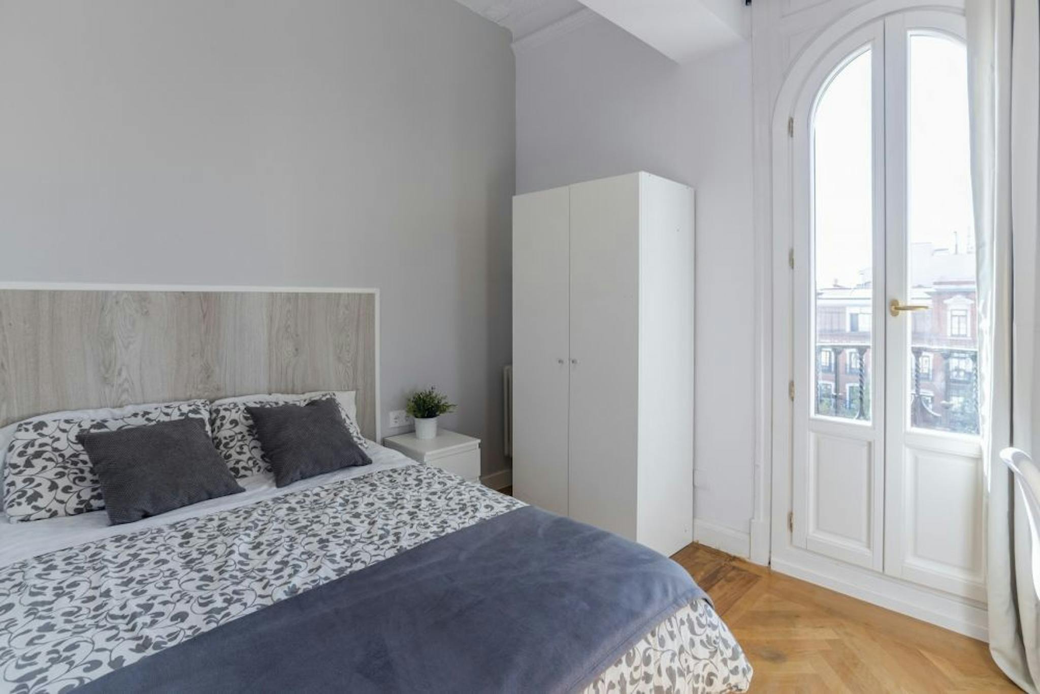 Plaza de Santa Ana, Madrid preview