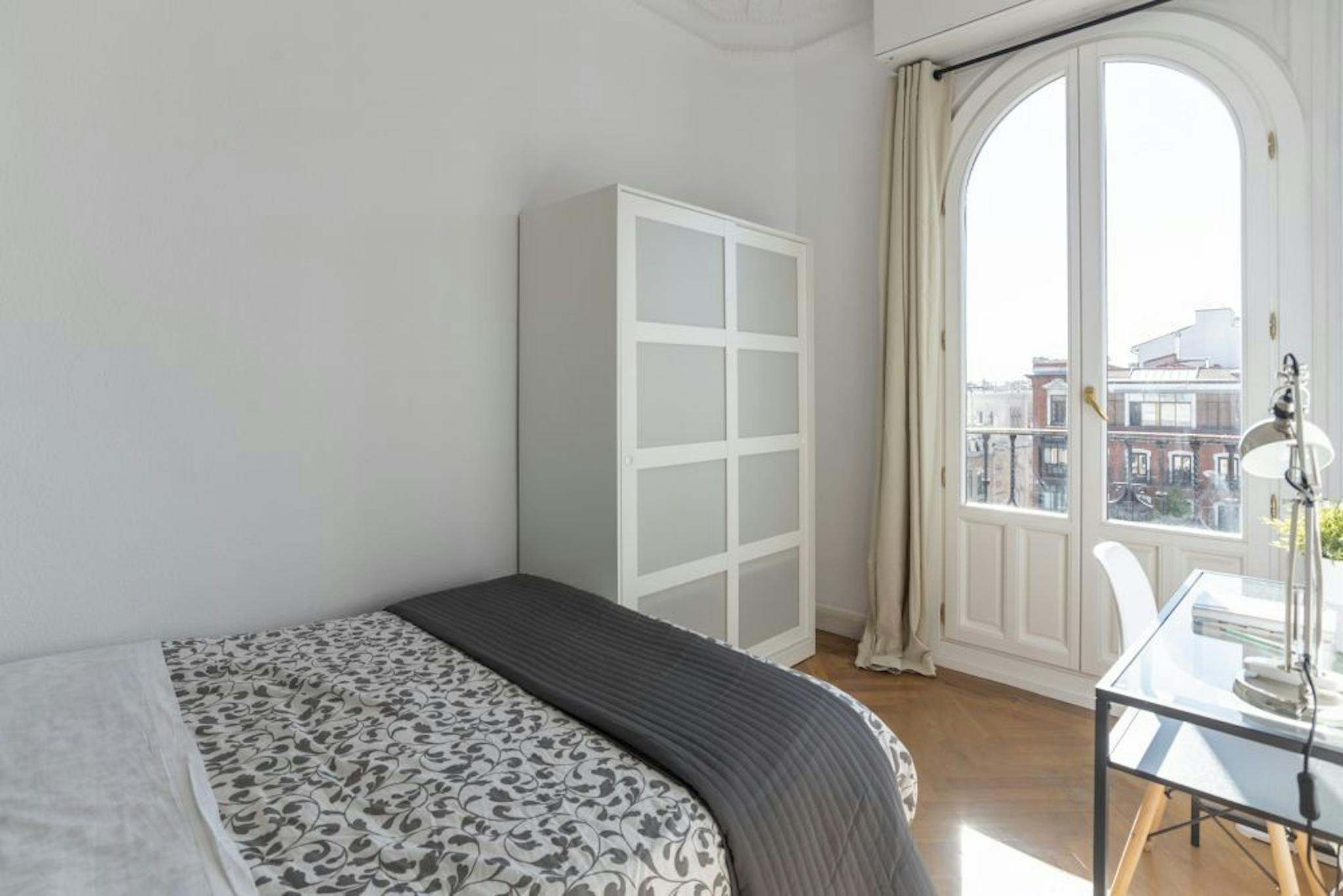 Plaza de Santa Ana, Madrid preview