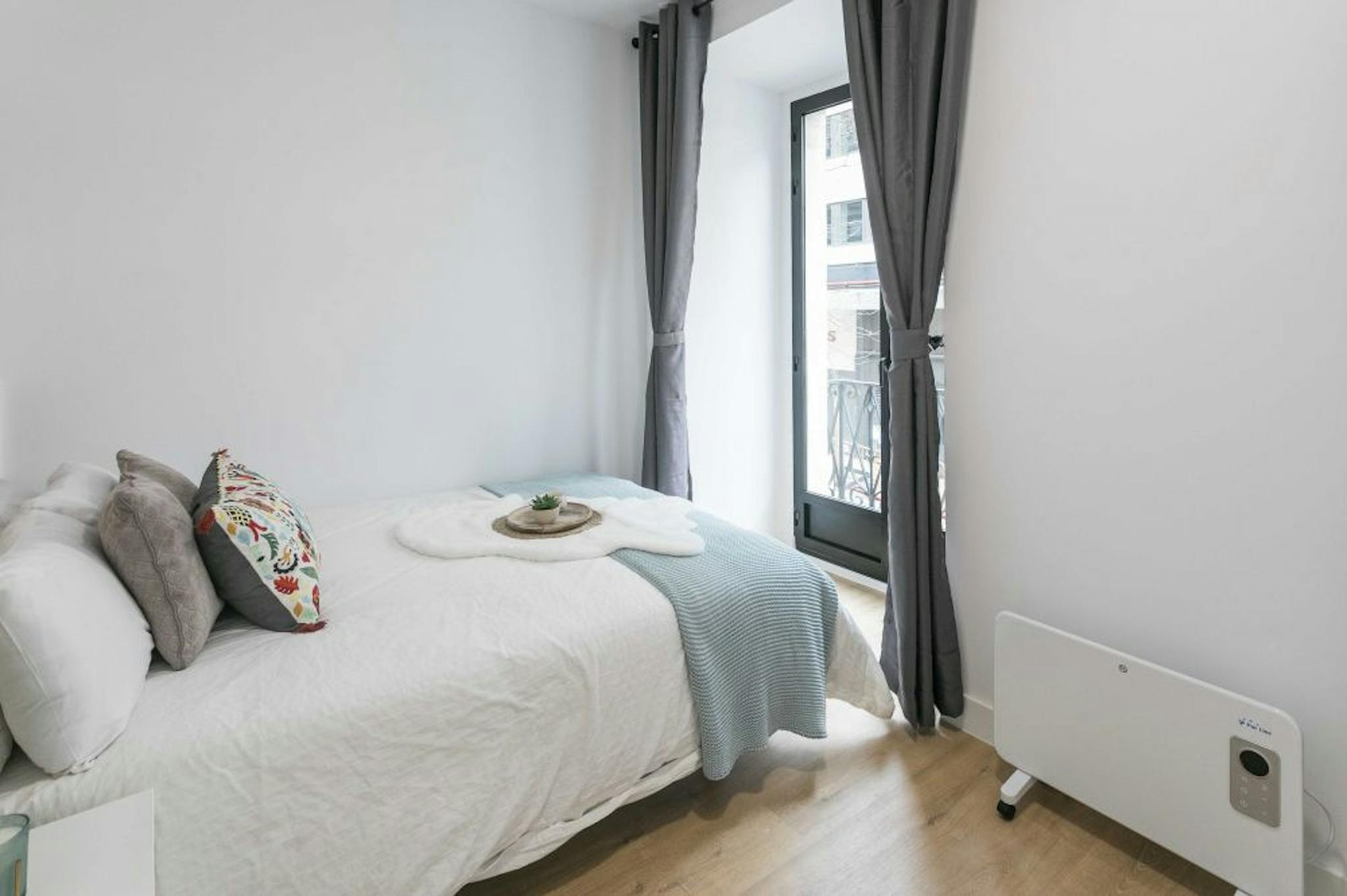 Calle de Ventura Rodríguez, Madrid preview