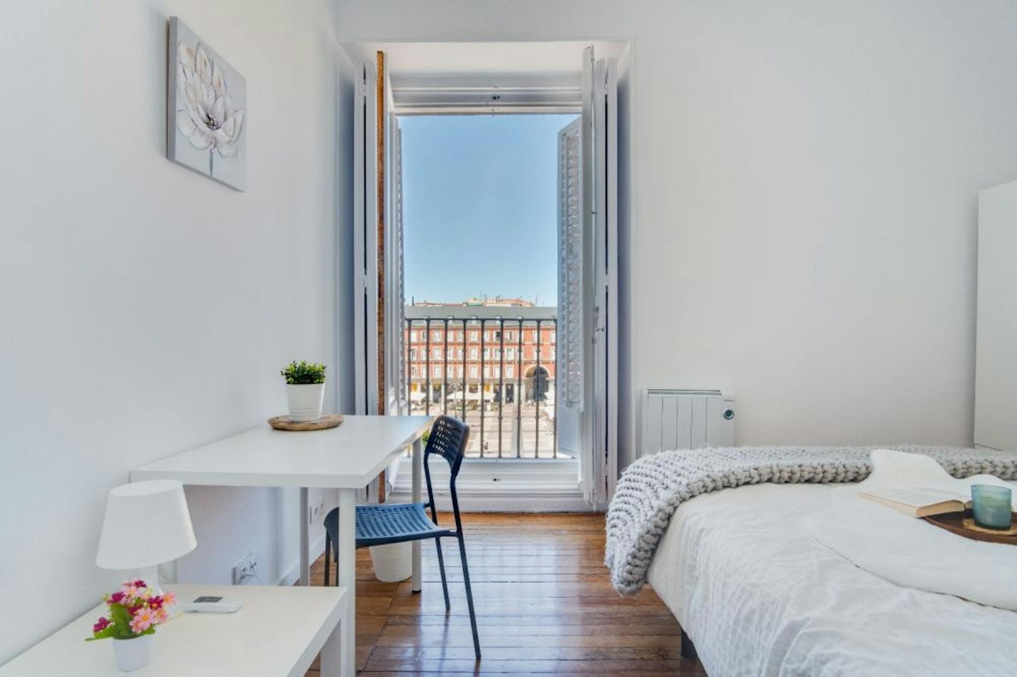 Calle de la Sal, Madrid preview