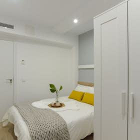 Private room for rent for €550 per month in Madrid, Paseo de las Delicias