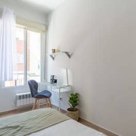 Private room for rent for €580 per month in Madrid, Calle de Eduardo Marquina