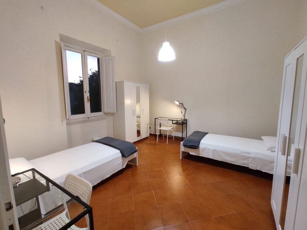 Gedeelde kamer te huur voor € 390 per maand in Florence, Viale dei Mille