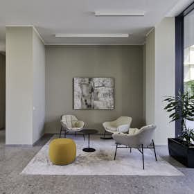 Appartamento in affitto a 2.273 € al mese a Milan, Via Pier Paolo Pasolini
