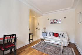 Appartement te huur voor € 1.650 per maand in Paris, Rue des Acacias