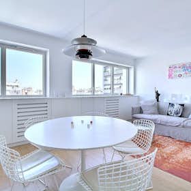 Apartment for rent for €2,650 per month in Paris, Passage du Guesclin