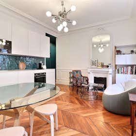 Lägenhet att hyra för 2 233 € i månaden i Paris, Rue Cadet