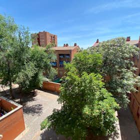 Private room for rent for €310 per month in Madrid, Calle del Cabo Machichaco