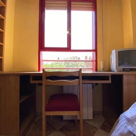 Private room for rent for €300 per month in Madrid, Calle del Cabo Machichaco