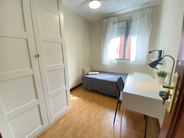 Private room in Calle de Pico de Alba, Madrid (1337522) room image 1