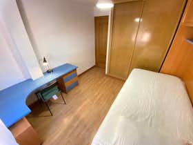 Private room for rent for €330 per month in Madrid, Calle de Graena