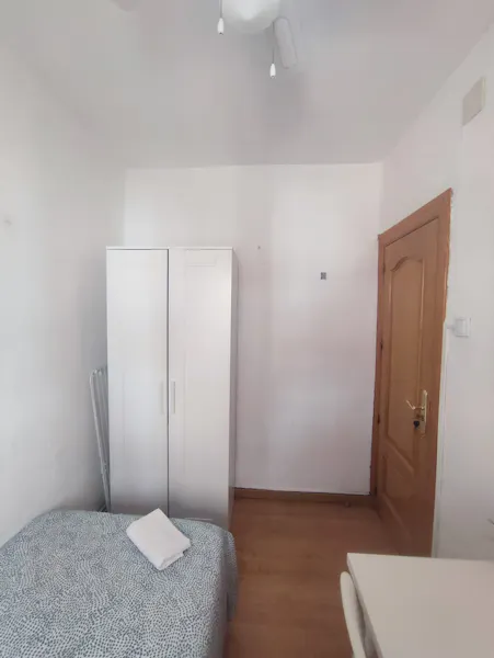 23 Port Street, Madrid - in Madrid