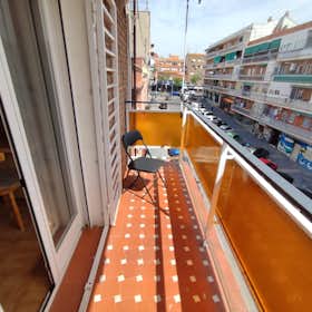 Private room for rent for €500 per month in Madrid, Calle del Puerto de Pajares