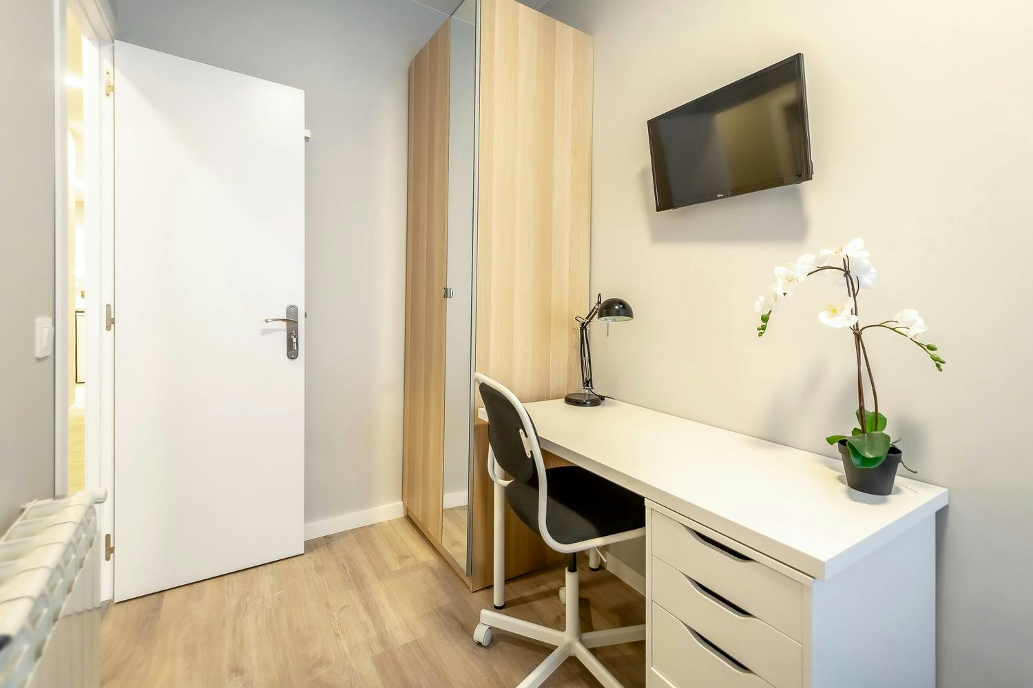 Private room for rent for €630 per month in Madrid, Calle del Puerto de Canfranc