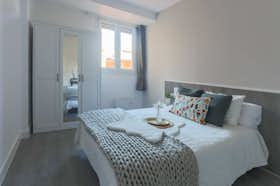 Private room for rent for €580 per month in Madrid, Calle del Ferrocarril