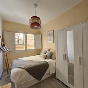 Private room for rent for €700 per month in Barcelona, Carrer de les Penedides