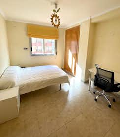Pokój prywatny do wynajęcia za 300 € miesięcznie w mieście Castelló de la Plana, Camí de Sant Josep