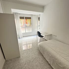 Приватна кімната за оренду для 340 EUR на місяць у Murcia, Calle San José
