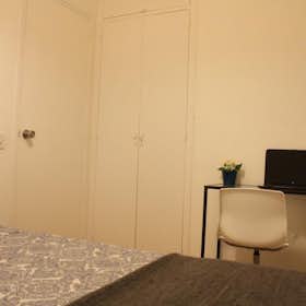 Private room for rent for €570 per month in Barcelona, Carrer de Roger de Flor