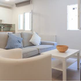 Apartment for rent for €1,660 per month in Madrid, Calle de Picaza
