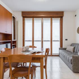 Appartamento for rent for 1.601 € per month in Monza, Via della Guerrina