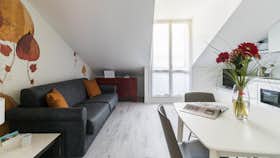 Apartment for rent for €1,963 per month in Milan, Via della Commenda
