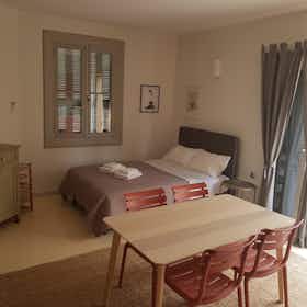 Apartment for rent for €700 per month in Athens, Derigny