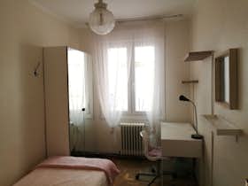 Приватна кімната за оренду для 350 EUR на місяць у Pamplona, Calle de Julián Gayarre