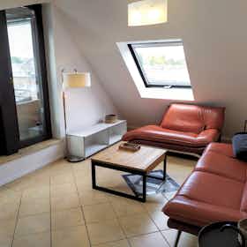 Appartement à louer pour 2 320 €/mois à Eschweiler, Brunnenhof