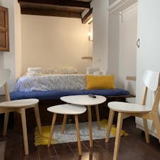 Apartment for rent for €750 per month in Granada, Calle San Juan de los Reyes