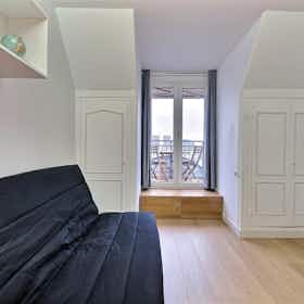 Studio for rent for €1,272 per month in Paris, Avenue Mozart