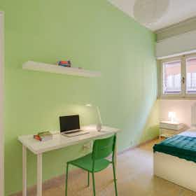 Private room for rent for €580 per month in Florence, Via Luigi Salvatore Cherubini