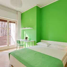 Private room for rent for €640 per month in Florence, Via Luigi Salvatore Cherubini