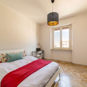Private room for rent for €640 per month in Florence, Viale dei Mille