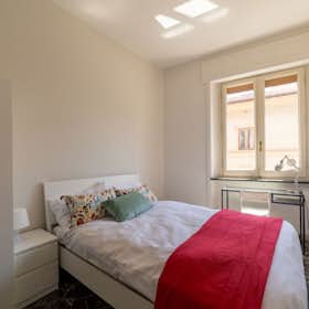 Private room for rent for €590 per month in Florence, Viale dei Mille