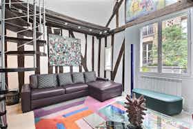 Apartment for rent for €3,410 per month in Paris, Rue Descartes
