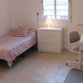 Private room for rent for €370 per month in Valencia, Carrer Lo Rat Penat