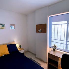 Cameră privată de închiriat pentru 350 EUR pe lună în Cartagena, Calle Carlos III