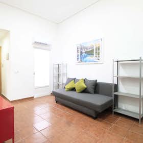 Studio for rent for €800 per month in Madrid, Calle de Vallehermoso