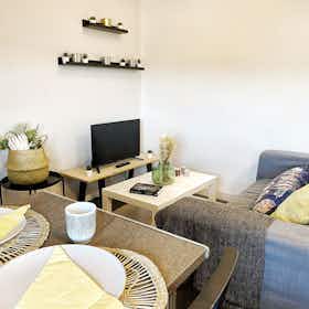 Apartment for rent for €1,300 per month in Pozuelo de Alarcón, Calle Benigno Granizo