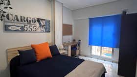 Privé kamer te huur voor € 350 per maand in Cartagena, Calle Juan de la Cueva