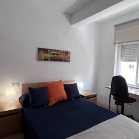私人房间 正在以 €350 的月租出租，其位于 Cartagena, Calle Tirso de Molina