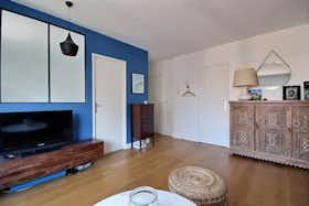 Apartamento para alugar por € 1.579 por mês em Paris, Rue Cardinet